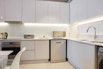 Axis 2 Bedroom Apartment, Cape Town - 5
