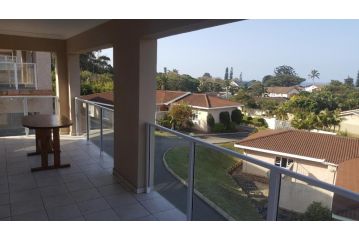 Azriel 4 Apartment, Margate - 2