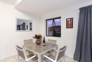 Azure 11 by HostAgents Apartment, Bloubergstrand - 4