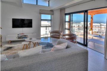 Azure 216 Apartment, Bloubergstrand - 4