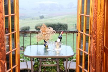 Baldinnie Cottages Farm stay, Nottingham Road - 1