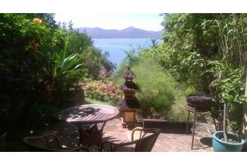 Bali at Willinga lodge Located in Kosmos Guest house, Hartbeespoort - 5