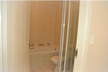 Balooga C Apartment, Margate - 1