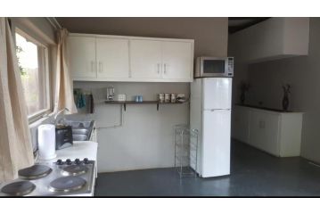 Banana Coves Chalet, Hartbeespoort - 4