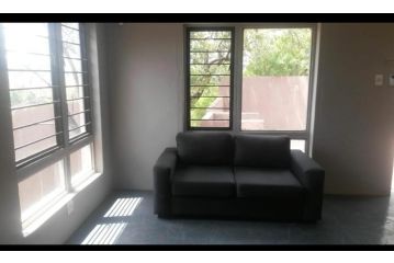 Banana Coves Chalet, Hartbeespoort - 1
