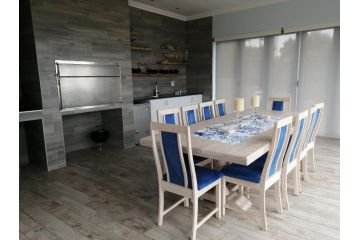 Dolphin Retreat Guest house, Jeffreys Bay - 4