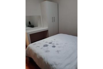 BARRY MICASA SELF CATERING ACCOMMODATION Apartment, Port Elizabeth - 2