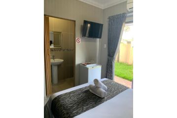 Bay Sun Lodge Apartment, Richards Bay - 3