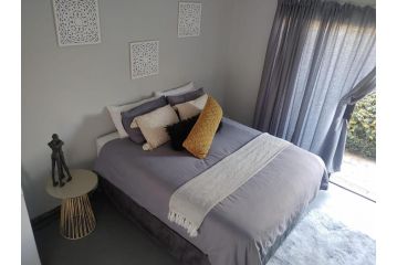 Be Our Guest Near OR TAMBO International Airport Apartment, Boksburg - 1