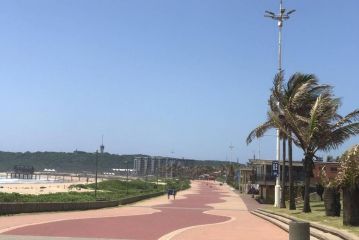 Beach Front Holiday Apartment - 2 Bedroom Apartment, Durban - 4