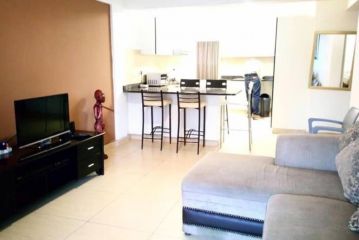 Beach Front Holiday Apartment-Tenbury Apartment, Durban - 1