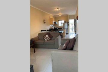 Beach Getaway Apartment, Kingsburgh - 5