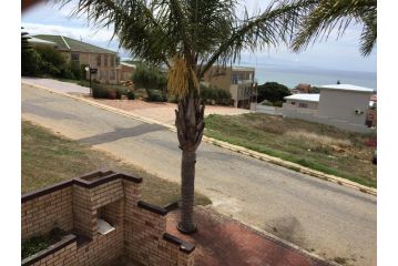 Beach Gypsy Cabin 19 Apartment, Jeffreys Bay - 5
