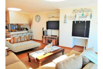 Beach Gypsy Scallop Terace Apartment, Jeffreys Bay - 3