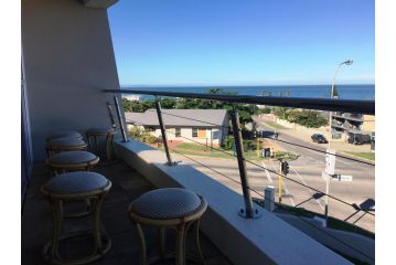 Beach Gypsy Scallop Terace Apartment, Jeffreys Bay - 5