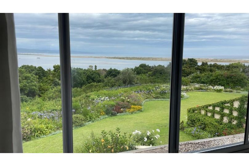 Beach House Plett Lookout Apartment, Plettenberg Bay - imaginea 15