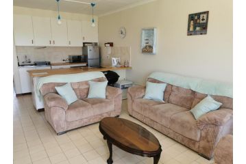 Beach Pleasure Apartment, Scottburgh - 3