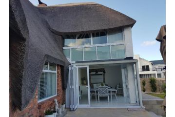 Beach Style Cottage Guest house, Langebaan - 1