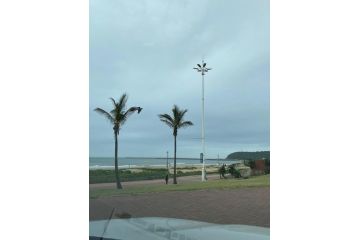 Beach View Apartment, Durban - 3