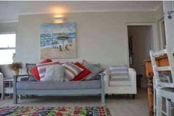 Beach Apartment, Hermanus - 4