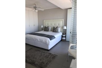 Beach Apartment, Cape Town - 3