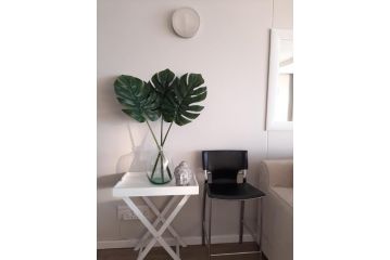 Beachfront Luxury Cape Town Apartment, Bloubergstrand - 3