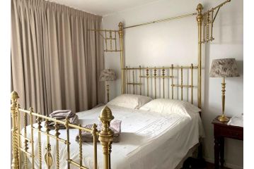 Peaceful Stay at St Tropez Apartment, Strand - 2