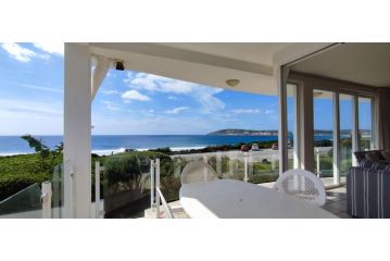 Beachy Head Hideaway - Sea Facing Apartment At Rob 5 Beach Apartment, Plettenberg Bay - 3