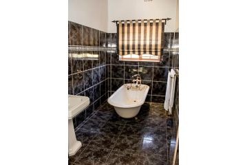 Beaufort Manor Country Lodge Guest house, Beaufort West - 3