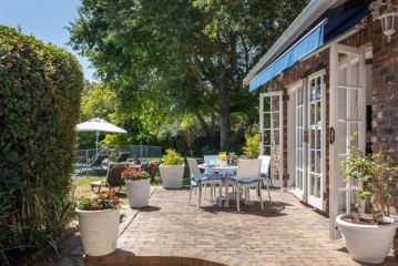 Beautiful 2 bed cottage along Constantia Wine route with pool Guest house, Cape Town - 2