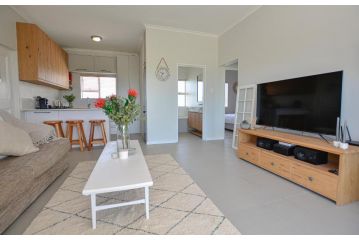 Beautiful Big Bay apartment in Beach Club Apartment, Cape Town - 3