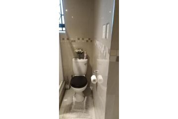 VIP Deluxe Restroom Zone Guest house, Durban - 3