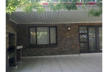 Beira Mar 8 Apartment, Margate - 5