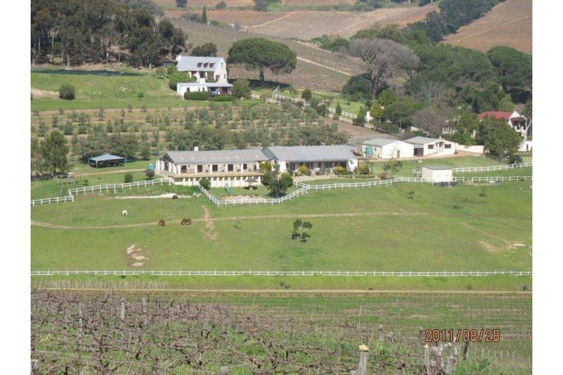 Belcharto Farm stay, Stellenbosch - imaginea 17