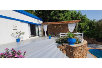 Bella Santorini Harties Guest house, Hartbeespoort - 1