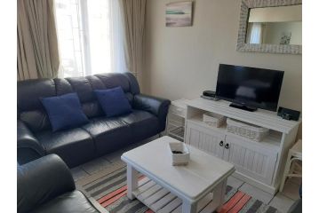 19 Bella Vista Apartment, Jeffreys Bay - 2