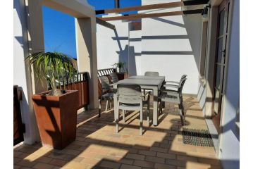 19 Bella Vista Apartment, Jeffreys Bay - 4