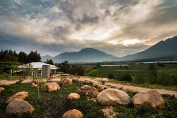 Bergsicht Country Farm Cottages Chalet, Tulbagh - 2