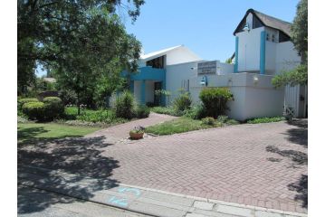 Bettie's Luxury Lodge Hotel, Kroonstad - 2