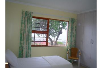 Bienvenue Self Catering Apartment, Mossel Bay - 5