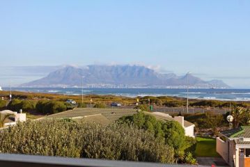 Big Bay Beach Club 21 by HostAgents Apartment, Cape Town - 2