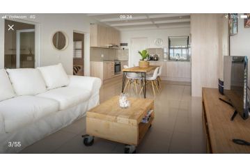 Big Bay Stunning Upmarket Apartment, Cape Town - 5