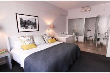 Bijoux Self-catering Apartment in The Bijoux Apartment, Cape Town - 4