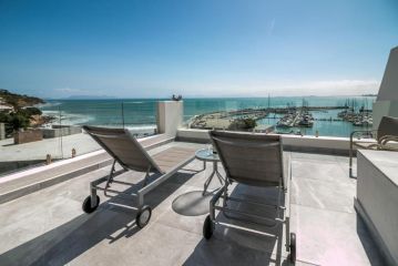 Bikini Beach Penthouse Apartment, Gordonʼs Bay - 2