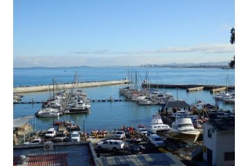 Bikini Beach Penthouse Apartment, Gordonʼs Bay - 5