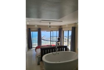 Bikini Beach Manor Apartment, Gordonʼs Bay - 3