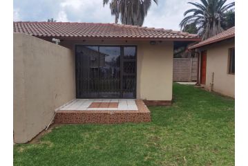Birch Street Homestead Guest house, Midrand - 4