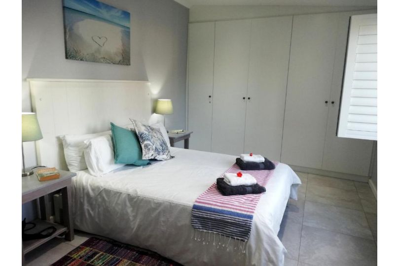 Bizwani Beach Cottage Apartment, Port Elizabeth - imaginea 1