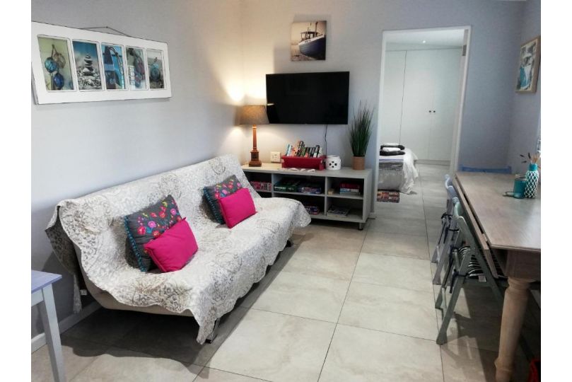 Bizwani Beach Cottage Apartment, Port Elizabeth - imaginea 6