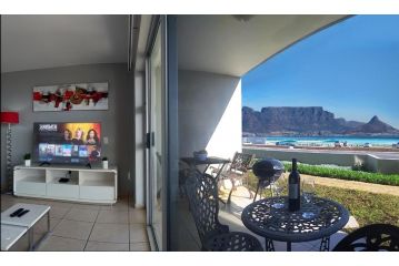 Cape Town Sea Spray Bloubergstrand Apartment, Bloubergstrand - 1